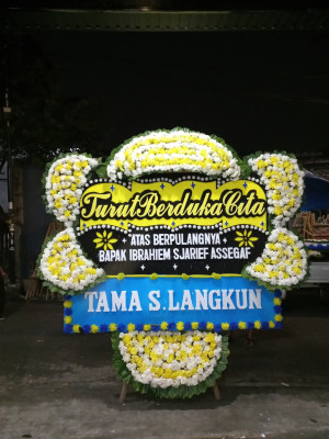 Papan Bunga Duka di Tului